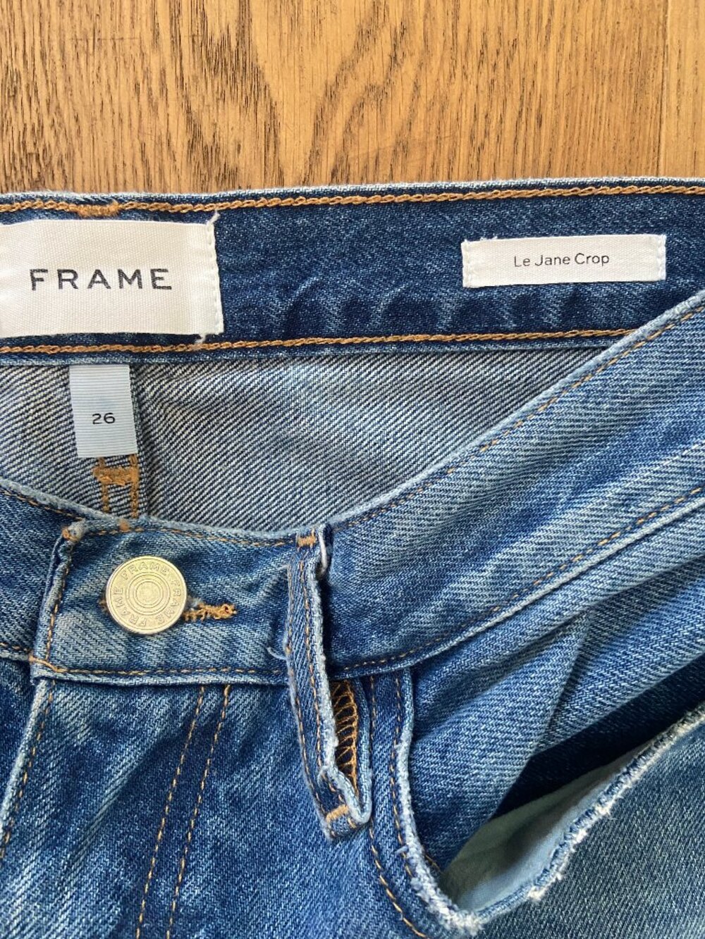 FRAME Denim Le Jane Crop in Del Amo Grind - Picture 6 of 6